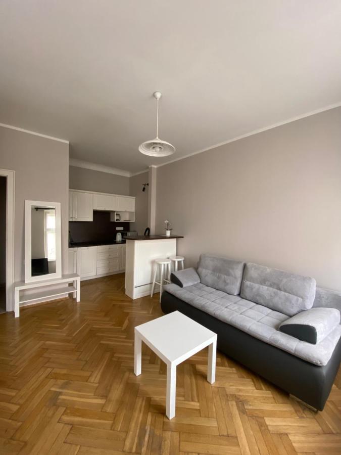 P&J Apartamenty Sw. Krzyza Krakau Exterior foto